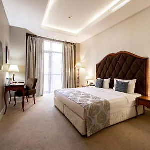 4* Hotel Sapphire